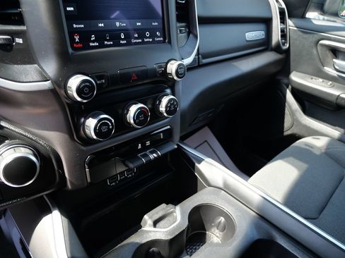 Used 2021 RAM 1500 Big Horn AWD/4WD image 14