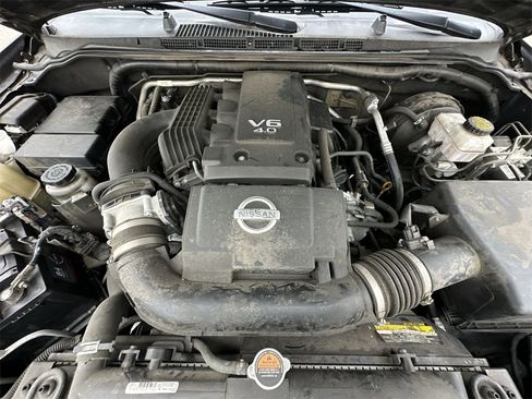 Used 2019 Nissan Frontier PRO-4X image 25