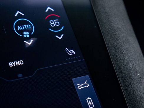 Certified 2024 Porsche Taycan GTS image 29