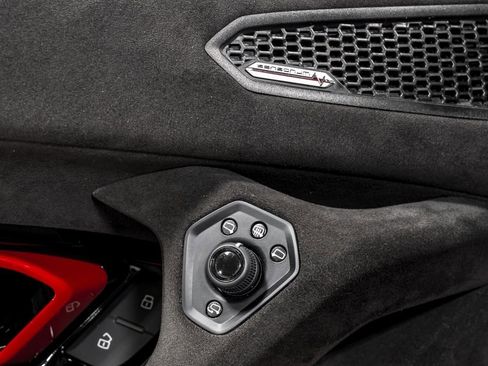 Used 2023 Lamborghini Huracan Tecnica image 10