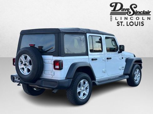 Used 2018 Jeep Wrangler Unlimited Sport S image 3