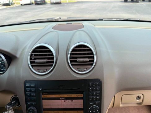 Used 2010 Mercedes-Benz ML 350 2WD image 39