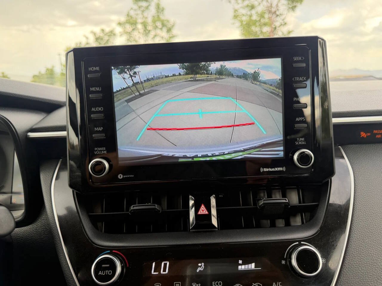 Used 2022 Toyota Corolla LE FWD image 25