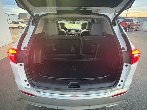 Used 2021 Buick Enclave Essence w/ Sound and Sites Package image 32