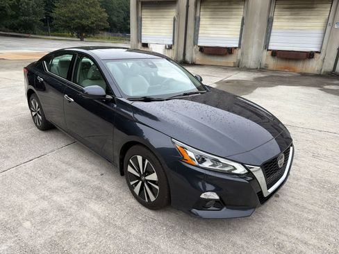 Used 2019 Nissan Altima 2.5 SV AWD/4WD image 14