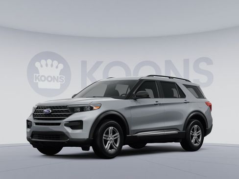Used 2024 Ford Explorer XLT w/ Equipment Group 202A AWD/4WD image 1