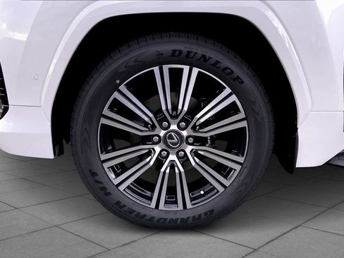 New 2025 Lexus LX 700h Luxury image 11