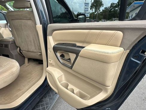 Used 2015 Nissan Armada SV RWD image 29