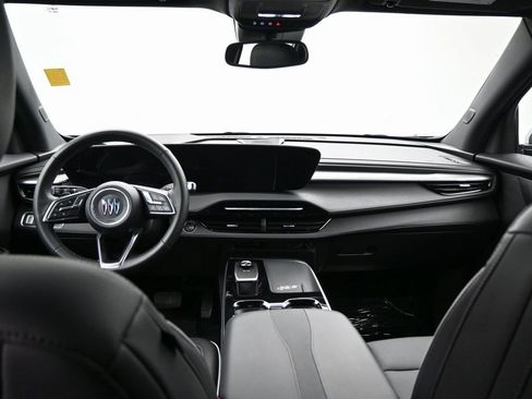 Used 2025 Buick Enclave Preferred image 9