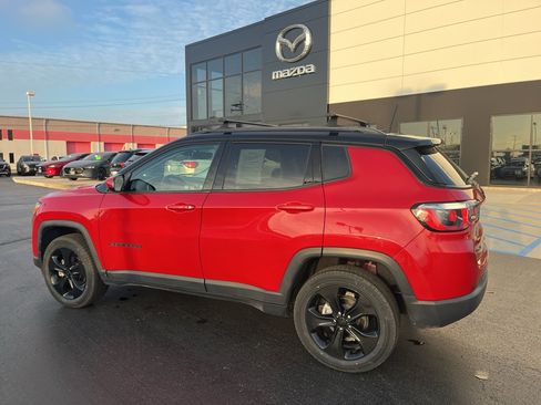 Used 2020 Jeep Compass Latitude image 3