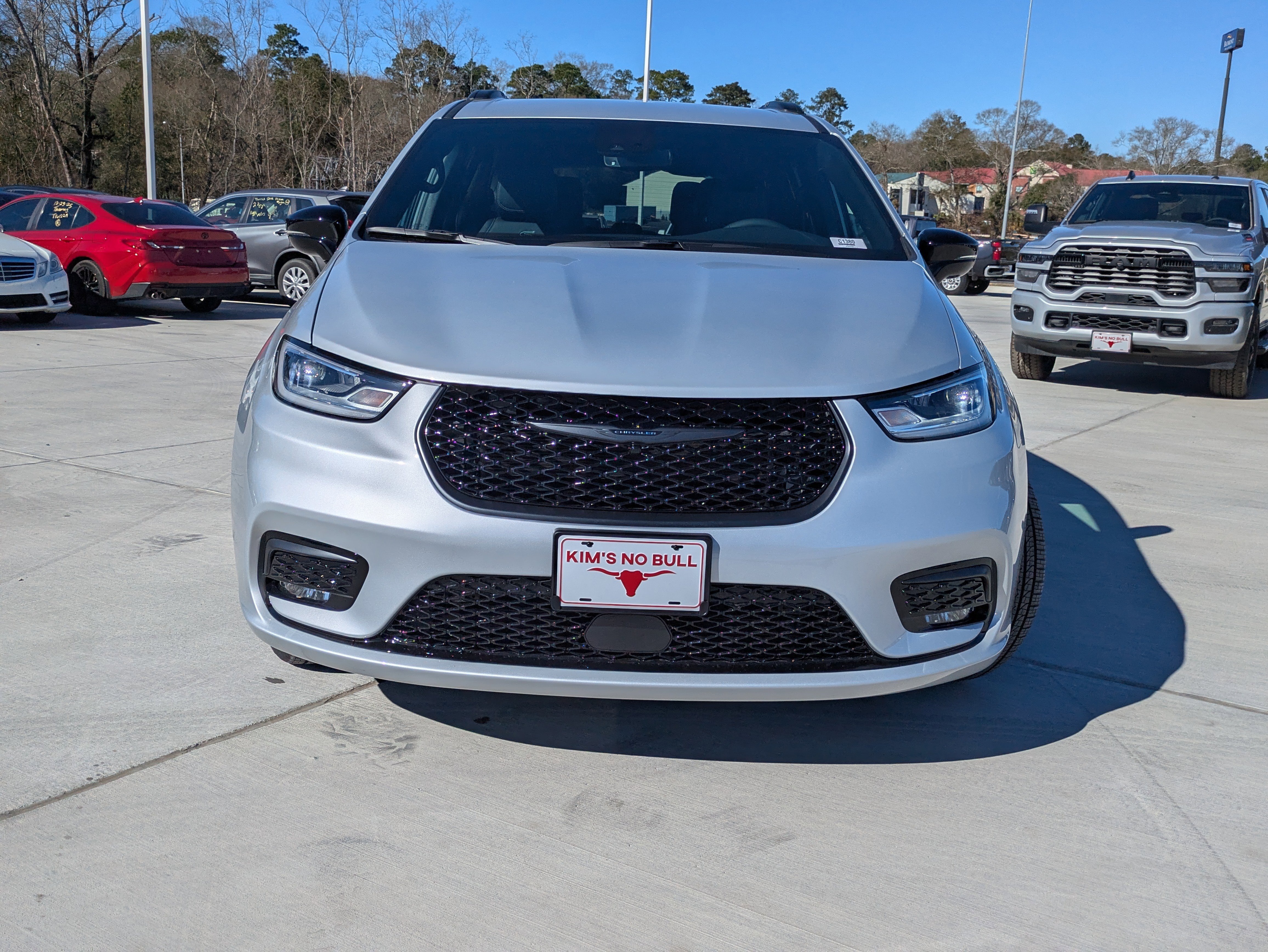 New 2026 Chrysler Pacifica Select w/ S Appearance Package FWD image 2