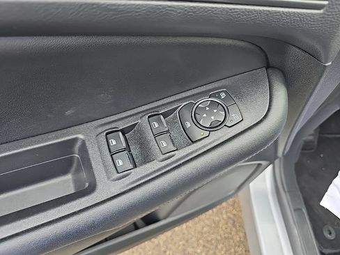 Used 2024 Ford Edge SE AWD/4WD image 9