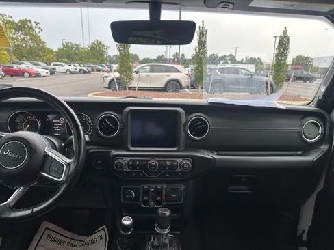 Used 2022 Jeep Gladiator Overland w/ Popular Equipment Package AWD/4WD image 32