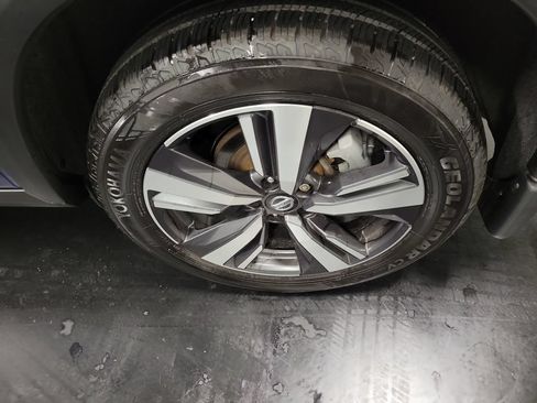 Used 2021 Nissan Rogue Platinum AWD/4WD image 12