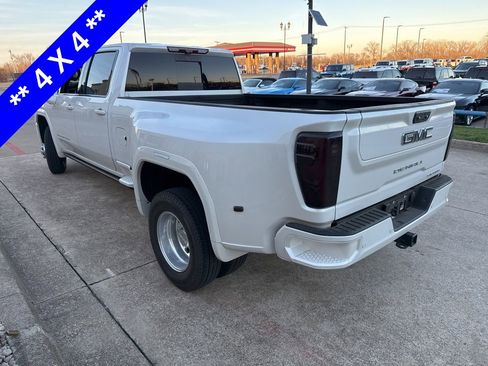 Used 2025 GMC Sierra 3500 Denali Ultimate image 8