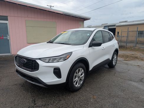 Certified 2025 Ford Escape Active w/ Tech Pack #1 AWD/4WD image 7