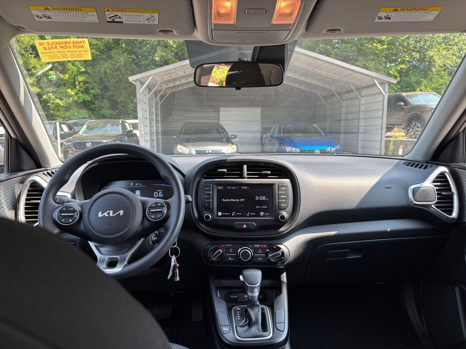 Used 2025 Kia Soul LX w/ LX Technology Package FWD image 29