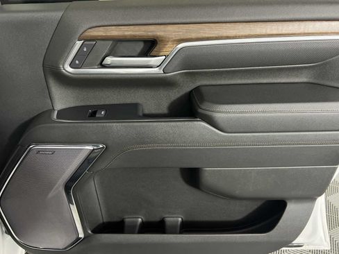 Used 2024 Chevrolet Silverado 2500 High Country w/ LPO, Dark Essentials Package AWD/4WD image 18
