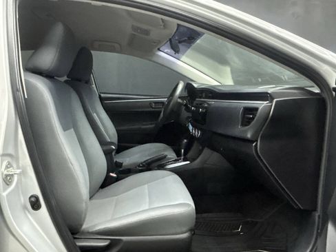 Used 2015 Toyota Corolla L FWD image 29