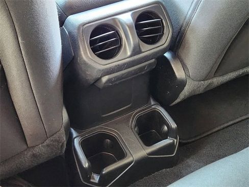 Used 2021 Jeep Wrangler Sport S image 27