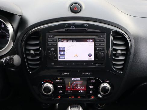 Used 2012 Nissan Juke SL image 35