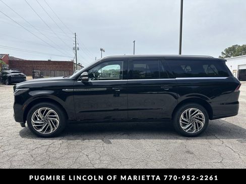 New 2026 Lincoln Navigator L Reserve AWD/4WD image 4