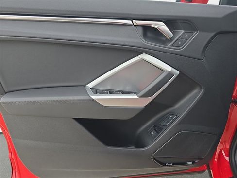 Certified 2025 Audi Q3 2.0T Premium Plus w/ Premium Plus Package image 30