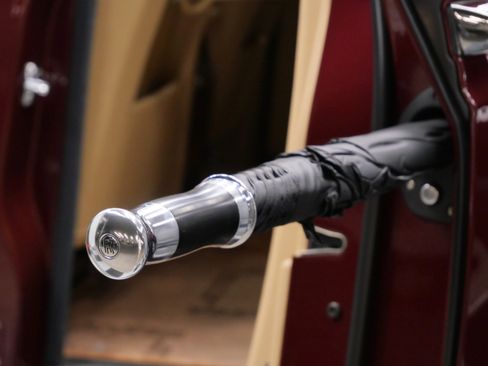 Used 2010 Rolls-Royce Phantom Sedan image 40