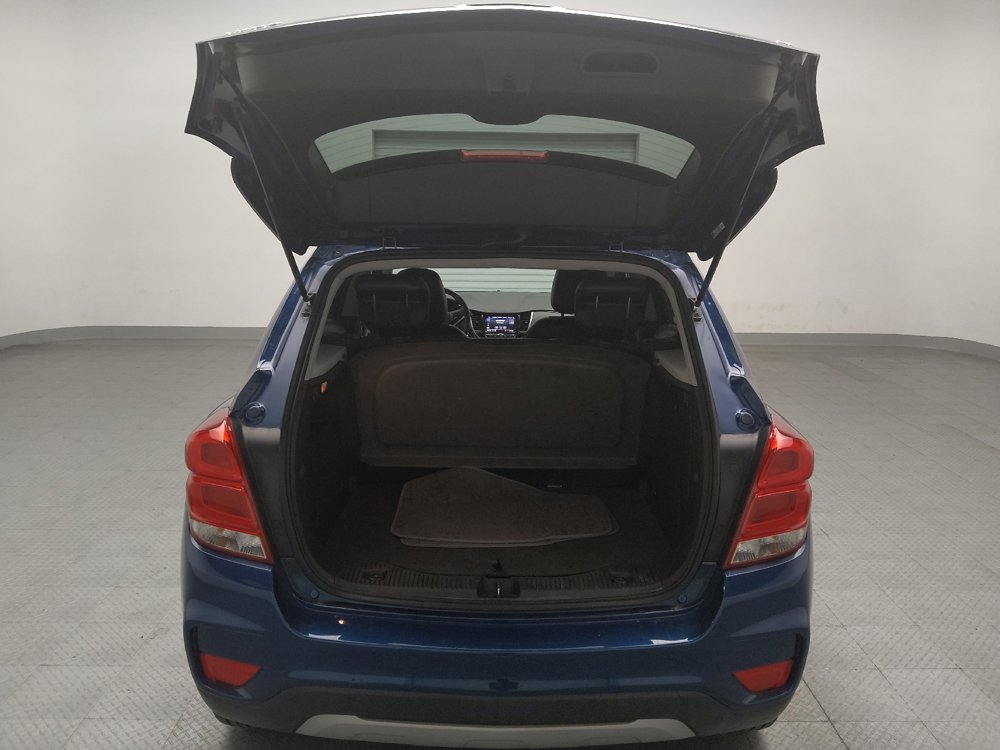 Used 2020 Chevrolet Trax LT w/ LT Convenience Package FWD image 29