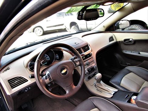 Used 2009 Chevrolet Malibu LTZ w/ Rear Power Package FWD image 13
