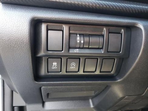 Used 2022 Subaru Crosstrek 2.0i Premium image 15