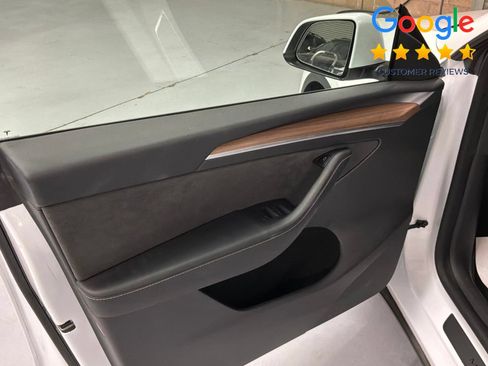 Used 2022 Tesla Model Y Performance AWD/4WD image 10
