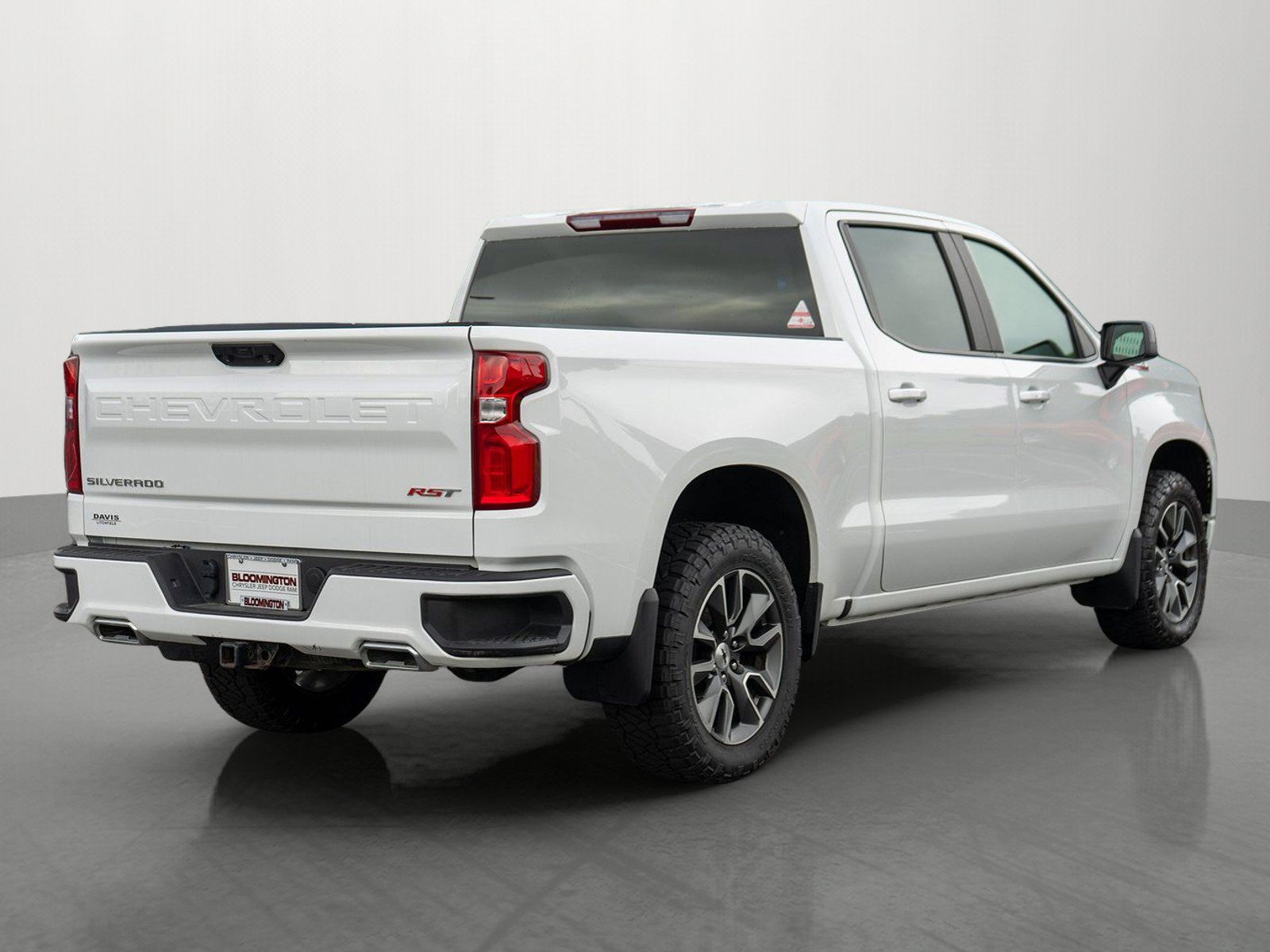Used 2024 Chevrolet Silverado 1500 RST AWD/4WD image 7