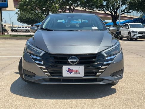 Used 2025 Nissan Versa SV FWD image 3