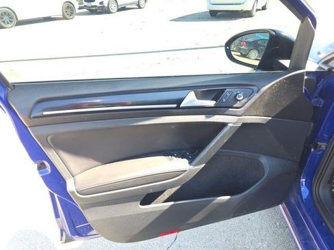 Used 2016 Volkswagen Golf 4-Door AWD/4WD image 15