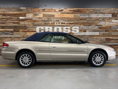 Used 2002 Chrysler Sebring Limited image 37