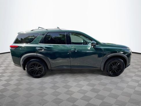 Used 2024 Nissan Pathfinder SL w/ Black Appearance Package AWD/4WD image 5