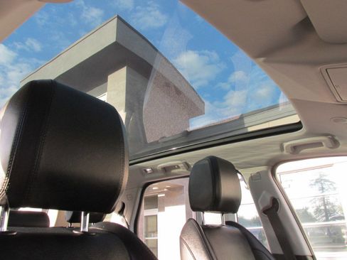 Used 2021 Land Rover Discovery Sport S image 55