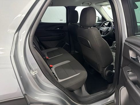 Used 2025 Chevrolet TrailBlazer LT FWD image 15