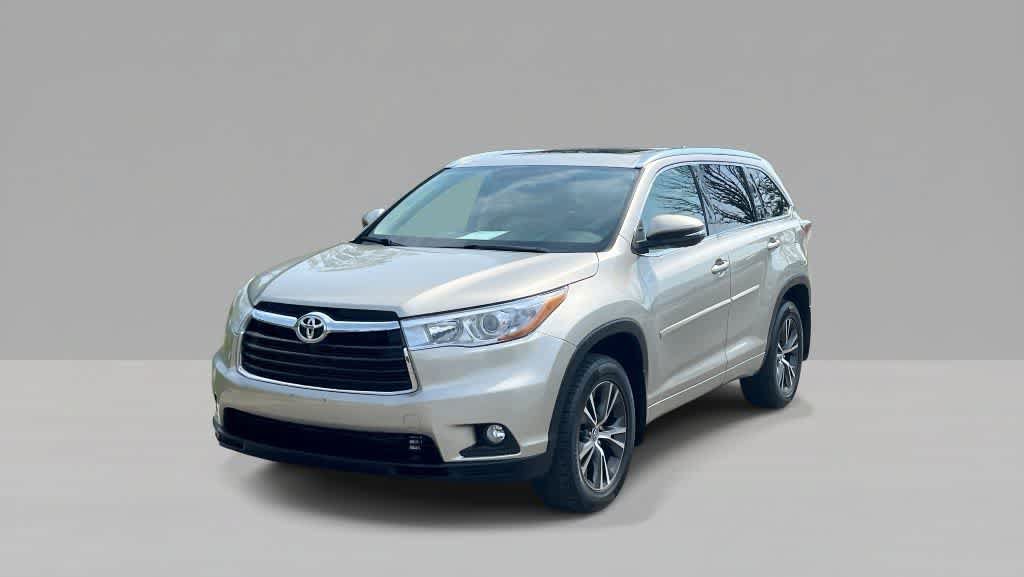 Used 2016 Toyota Highlander XLE w/ Protection Package #3 AWD/4WD image 1