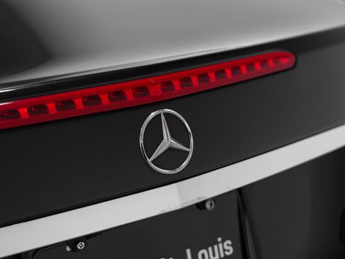 Used 2010 Mercedes-Benz E 550 Coupe image 17