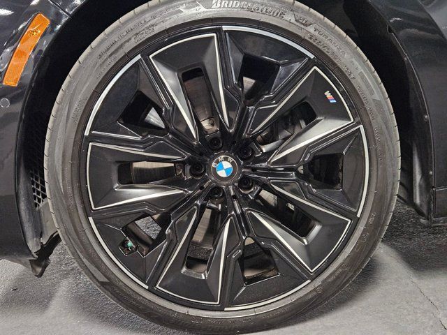 Certified 2023 BMW 760i xDrive AWD/4WD image 24