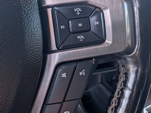 Used 2018 Ford Expedition Platinum AWD/4WD image 19