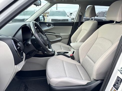 Certified 2023 Kia Soul EX image 18