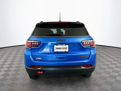 Used 2022 Jeep Compass Trailhawk AWD/4WD image 9