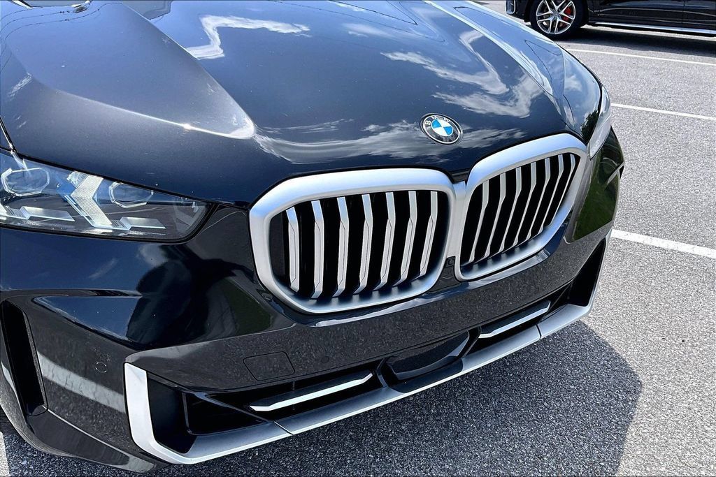 Used 2025 BMW X5 xDrive40i AWD/4WD image 34