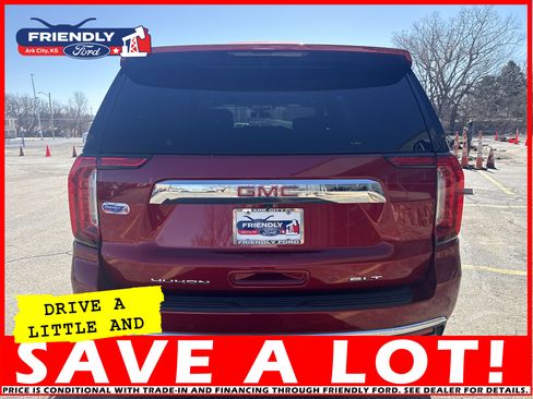Used 2024 GMC Yukon SLT w/ SLT Premium Package image 6