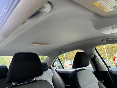 Used 2017 Volkswagen Jetta S image 14