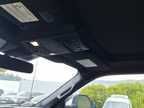 Used 2022 Ford F350 Lariat w/ Black Appearance Package image 13