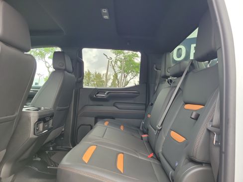 Used 2025 GMC Sierra 1500 AT4 AWD/4WD image 13